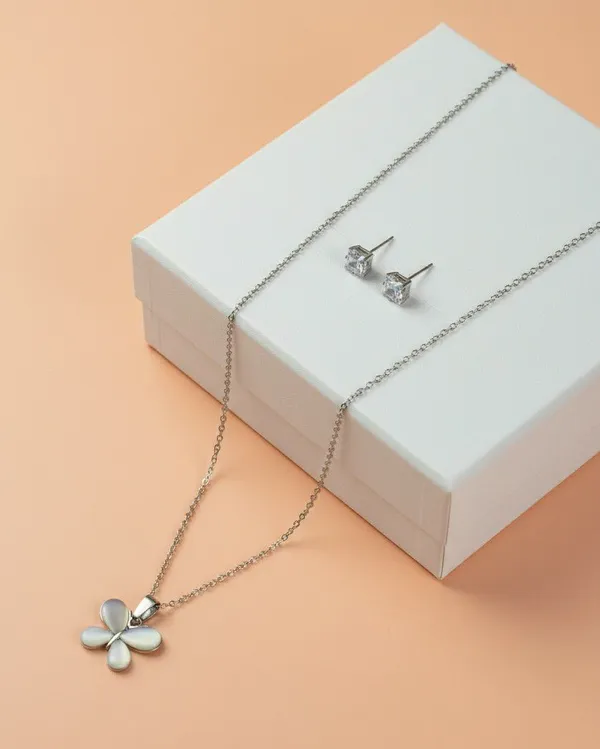 Silver_Tone_Butterfly_Pendant_Necklace_And_Stud_Earrings_Set_For_Women