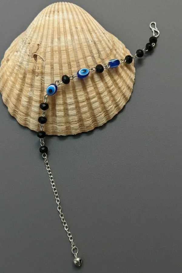 Black_Beaded_Evil_Eye_Bracelet_For_Women