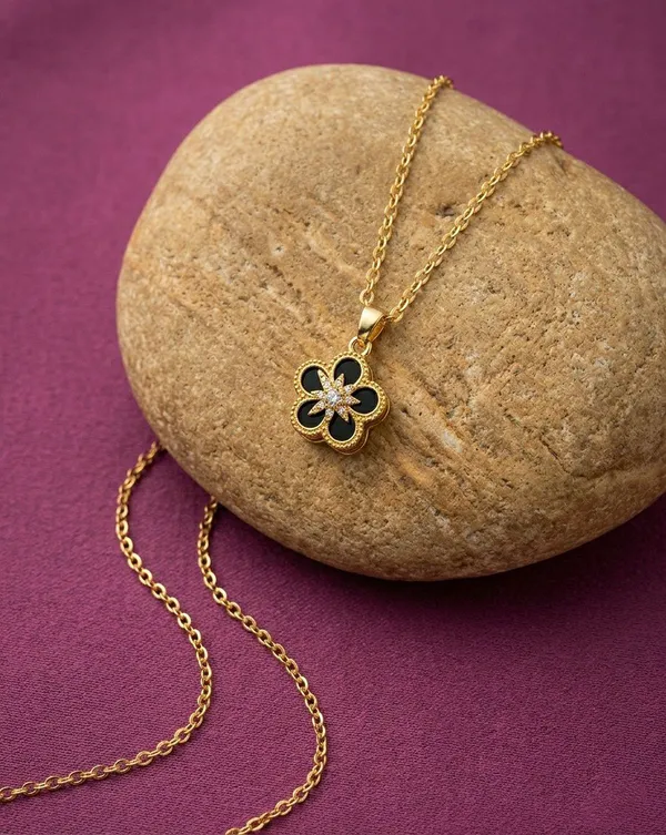 Gold_Tone_Black_Floral_Pendant_Necklace_For_Women