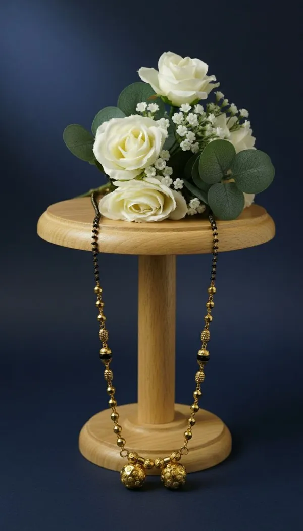 Black_Beaded_Gold_Tone_Traditional_Mangalsutra_For_Women