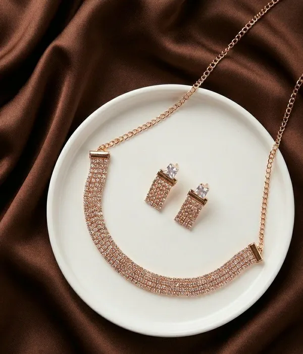 Gold_Tone_Rhinestone_Curved_Band_Necklace_And_Earrings_Set_For_Women