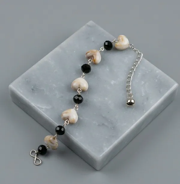 Black_Beaded_Charm_Bracelet_For_Women