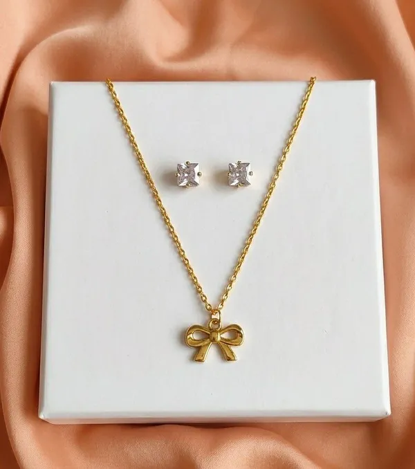 Gold_Tone_Bow_Pendant_Necklace_And_Stud_Earrings_Set_For_Women