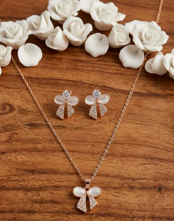 Rose_Gold_Tone_Butterfly_Pendant_Jewellery_Set_For_Women