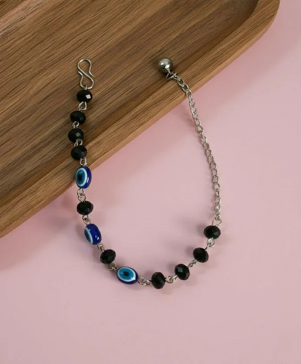 Black_Beaded_Evil_Eye_Bracelet_For_Women