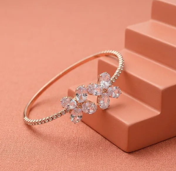 Gold_Tone_Floral_Crystal_Bangle_For_Women