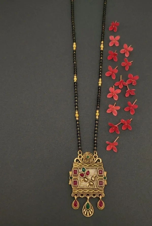 Black_Beaded_Gold_Tone_Stone_Mangalsutra_Necklace_For_Women