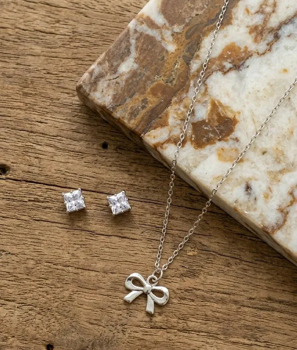 Silver_Tone_Bow_Pendant_Necklace_And_Stud_Earrings_Set_For_Women