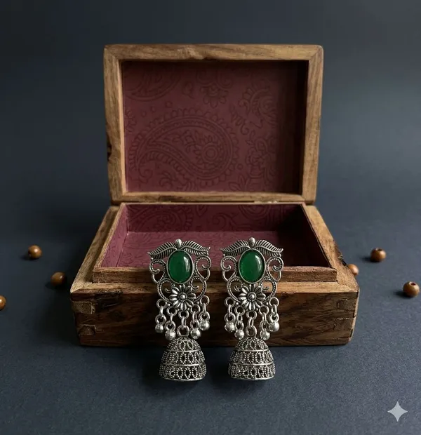 Green_Oxidised_Silver_Tone_Jhumka_Earrings_For_Women