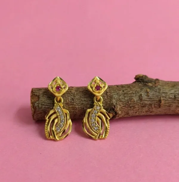 Gold_Tone_Red_Stone_Square_Drop_Earrings_For_Women