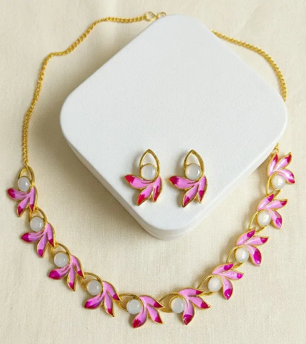 Pink_Gold_Tone_Floral_Necklace_Set_For_Women