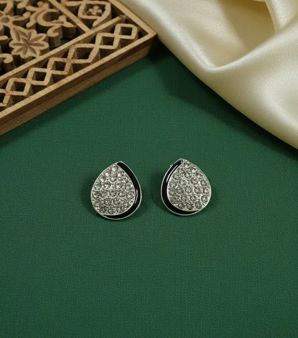 Silver_Tone_Crystal_Teardrop_Stud_Earrings_For_Women