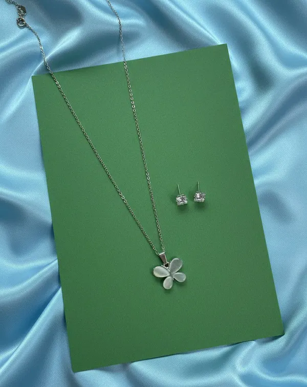 Silver_Tone_Butterfly_Pendant_Necklace_And_Stud_Earrings_Set_For_Women