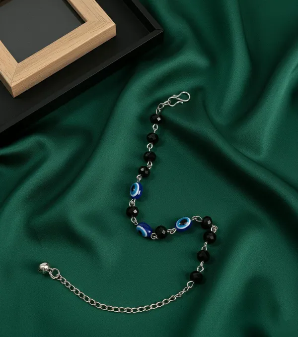 Black_Beaded_Evil_Eye_Bracelet_For_Women