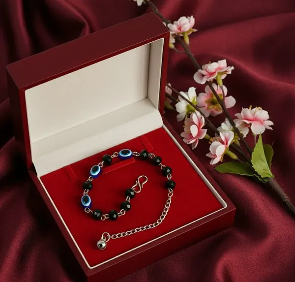 Black_Beaded_Evil_Eye_Bracelet_For_Women