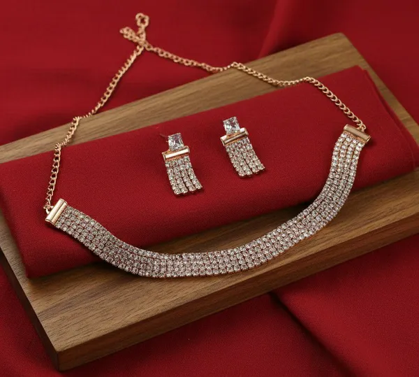 Gold_Tone_Rhinestone_Curved_Band_Necklace_And_Earrings_Set_For_Women