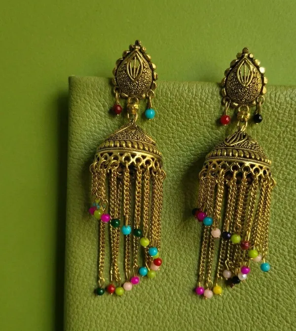 Gold_Tone_Multicolour_Beaded_Traditional_Jhumka_Earrings_For_Women