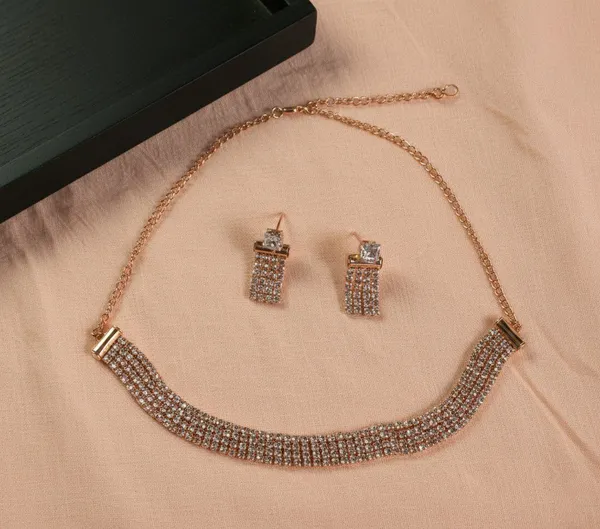 Gold_Tone_Rhinestone_Curved_Band_Necklace_And_Earrings_Set_For_Women