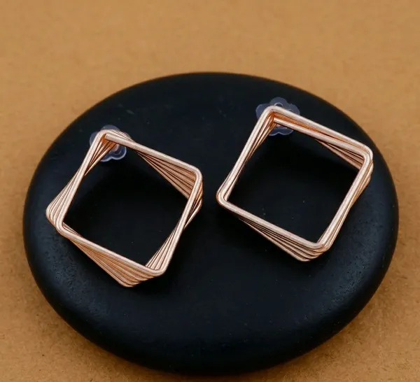 Rose_Gold_Geometric_Square_Wire_Drop_Earrings_For_Women