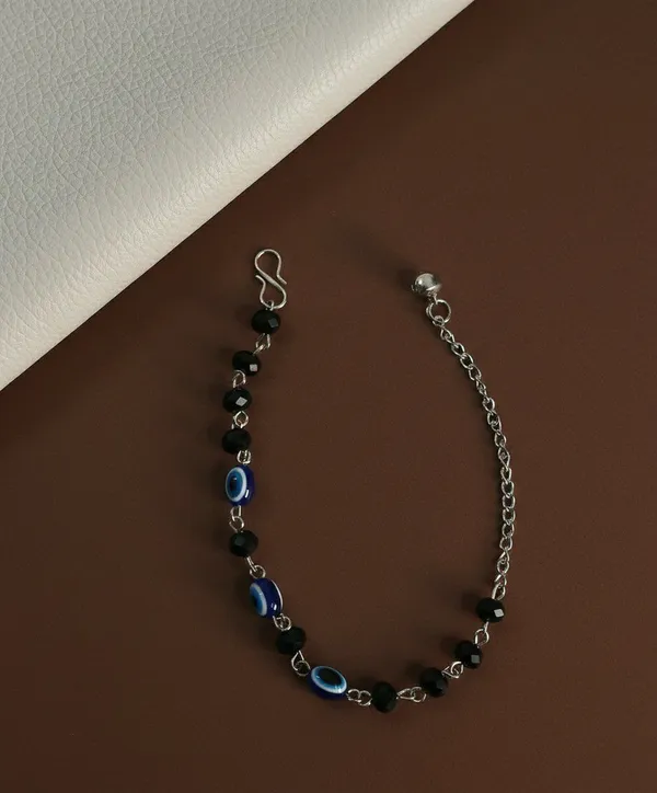 Black_Beaded_Evil_Eye_Bracelet_For_Women