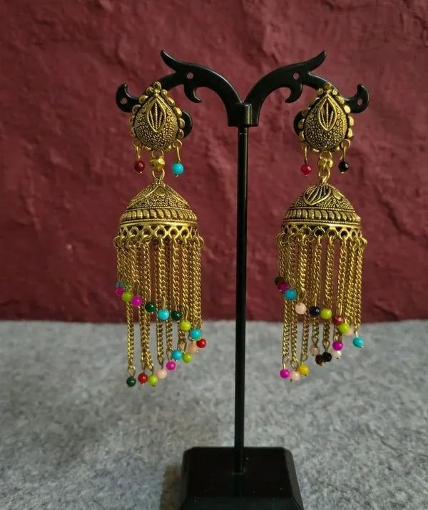 Gold_Tone_Multicolour_Beaded_Traditional_Jhumka_Earrings_For_Women
