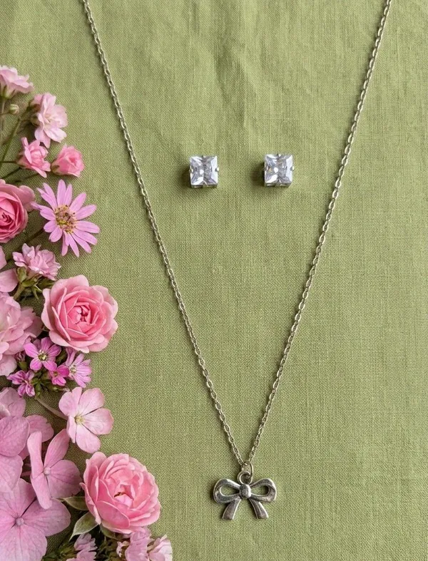 Silver_Tone_Bow_Pendant_Necklace_And_Stud_Earrings_Set_For_Women
