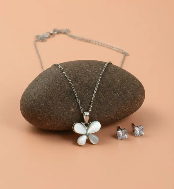 Silver_Tone_Butterfly_Pendant_Necklace_And_Stud_Earrings_Set_For_Women