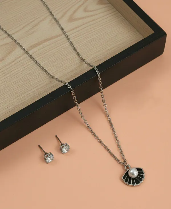 Silver_Shell_Pearl_Pendant_Jewellery_Set_For_Women