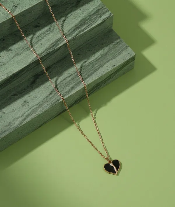 Gold_Tone_Dark_Heart_Pendant_Necklace_For_Women