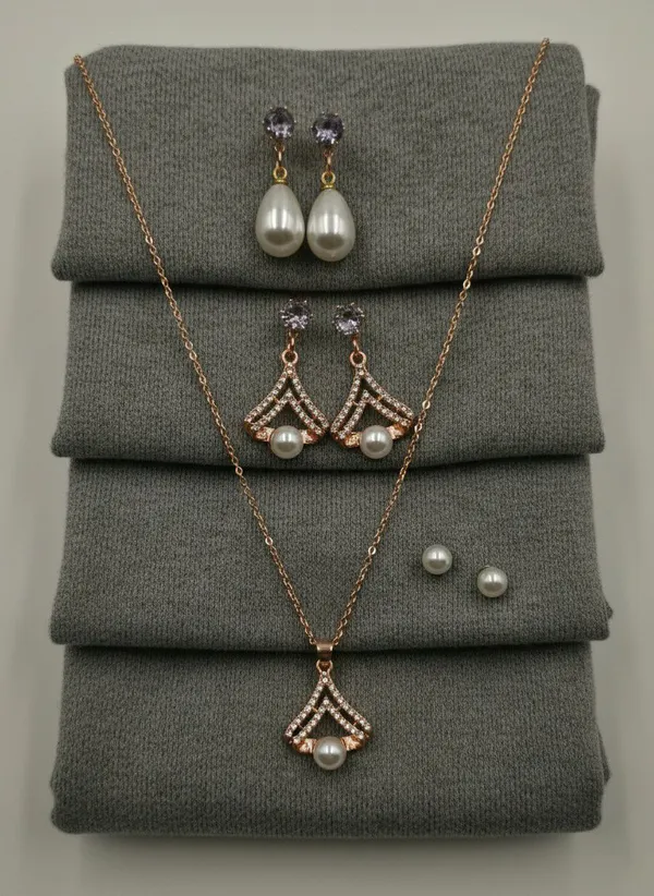 Gold_Tone_Pearl_Stone_Drop_Necklace_Earring_Set_For_Women