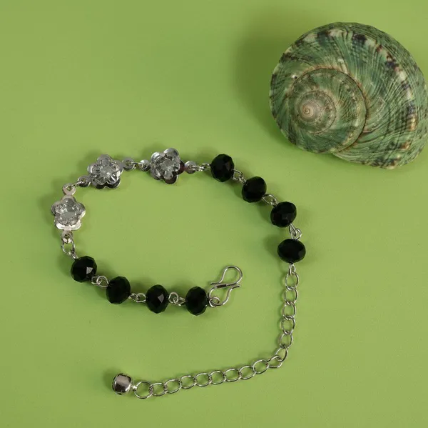 White_Black_Crystal_Beaded_Bracelet_For_Women