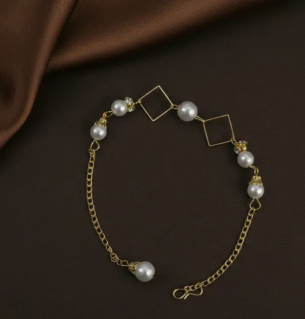 Gold_Tone_Artificial_Pearl_Chain_Bracelet_For_Women