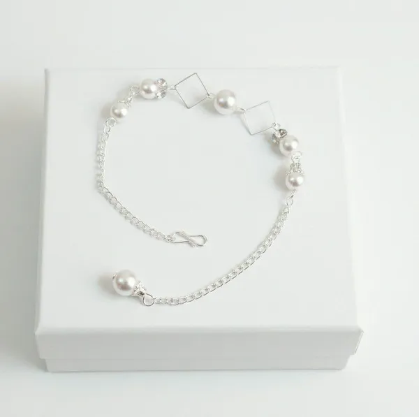 Silver_Tone_Pearl_Link_Chain_Bracelet_For_Women