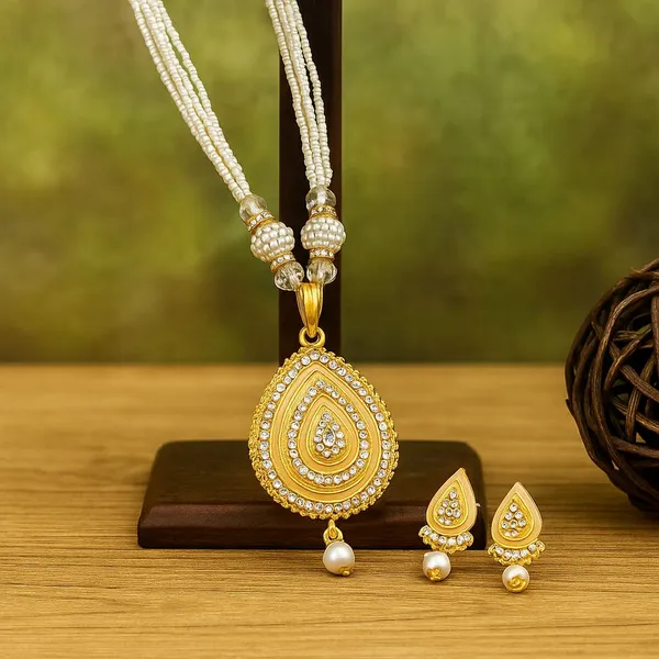 Gold_Tone_Pearl_Layered_Necklace_Set_For_Women