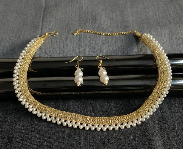 Gold_Tone_Pearl_Layered_Necklace_And_Earrings_Set_For_Women