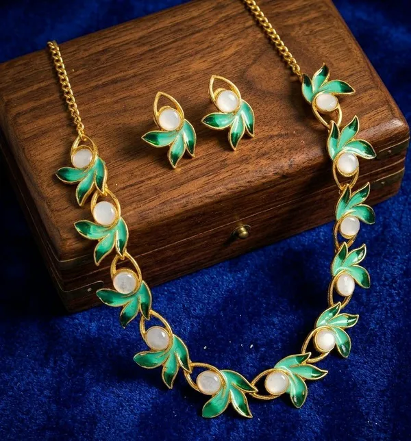 Green_Gold_Tone_Floral_Leaf_Necklace_And_Earrings_Set_For_Women