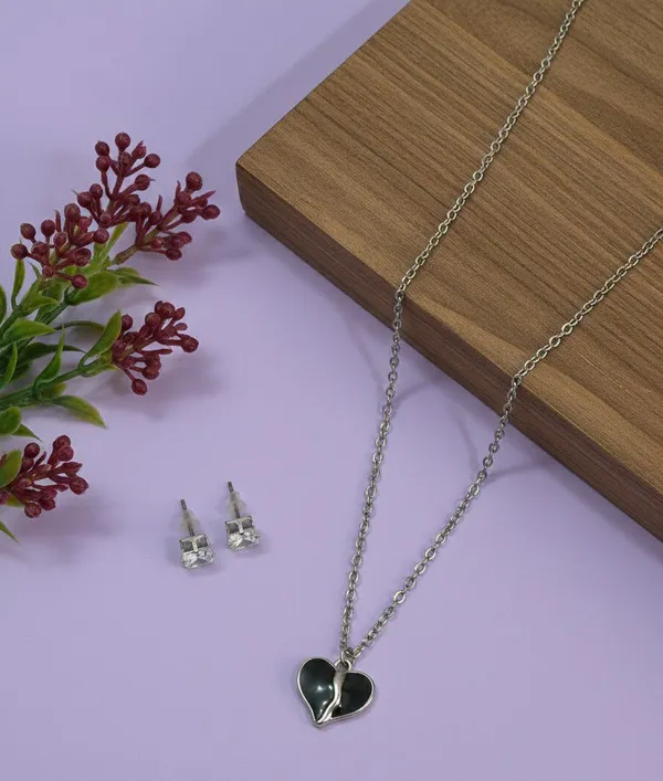 Silver_Tone_Black_Heart_Pendant_Necklace_And_Studs_Set_For_Women