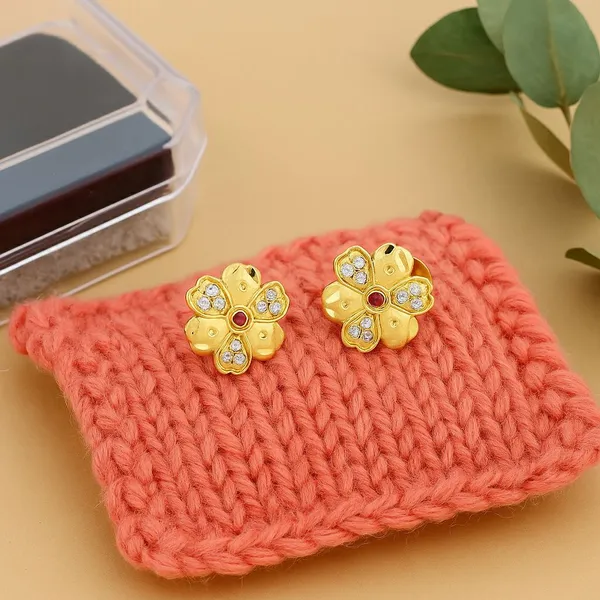 Gold_Plated_Floral_Stud_Earrings_For_Women
