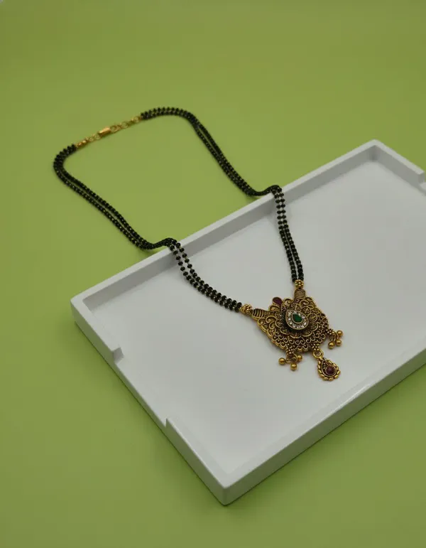 Black_Beaded_Gold_Tone_Floral_Pendant_Mangalsutra_Necklace_For_Women
