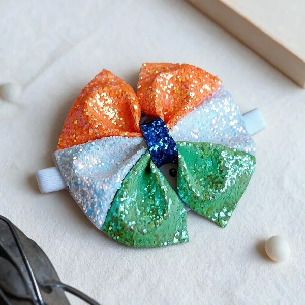 Multicolor_Glitter_Sectioned_Bow_Hair_Clip_For_Kids