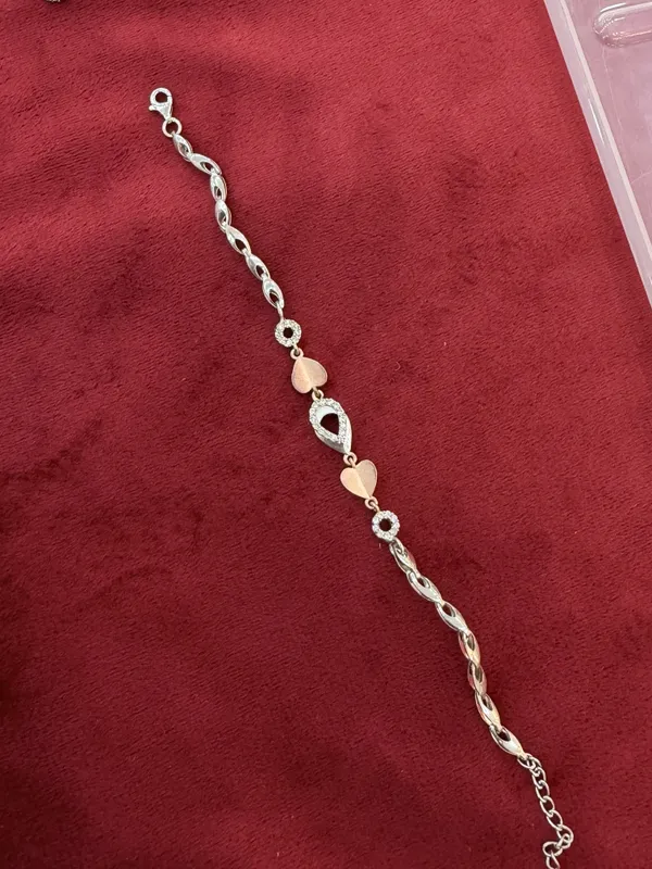 Silver-Toned_Link_Bracelet_for_Women