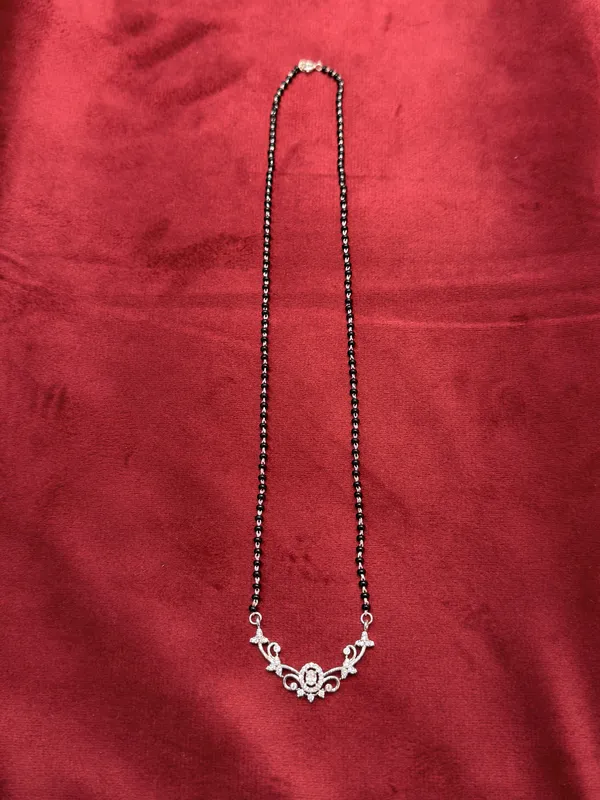 Black_Beaded_Traditional_Mangalsutra_Necklace_for_Women