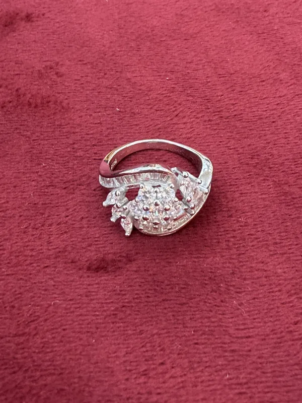 Silver_Floral_Design_Ring_for_Women