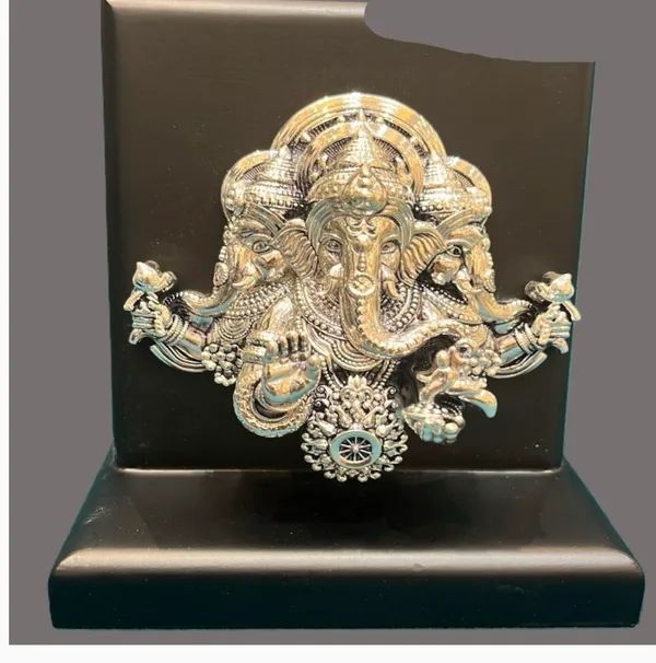 Metal_Ganesha_Decorative_Idol_With_Stand