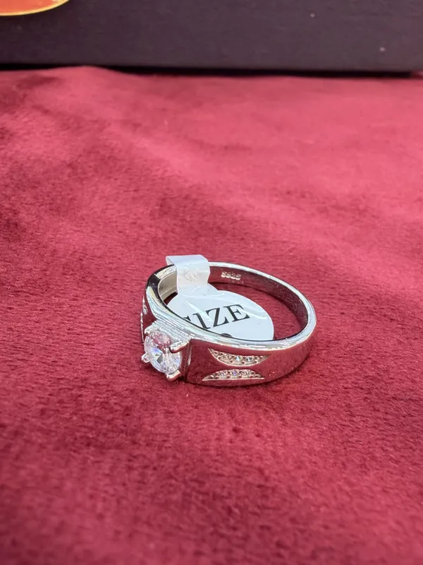 Silver-Tone_Solitaire_Ring_for_Women