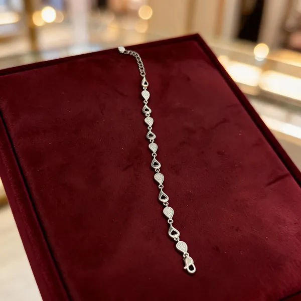 Silver_Teardrop_Chain_Anklet_For_Women