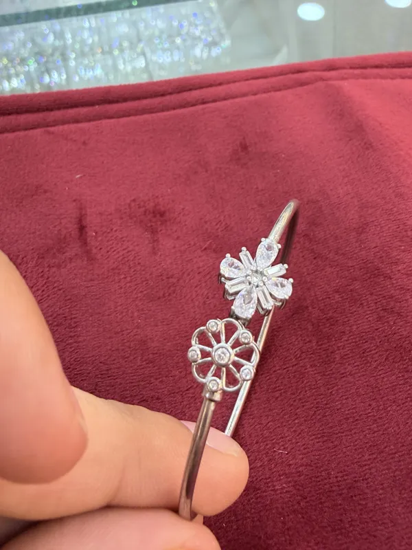 Silver_Floral_Hair_Pin_for_Women