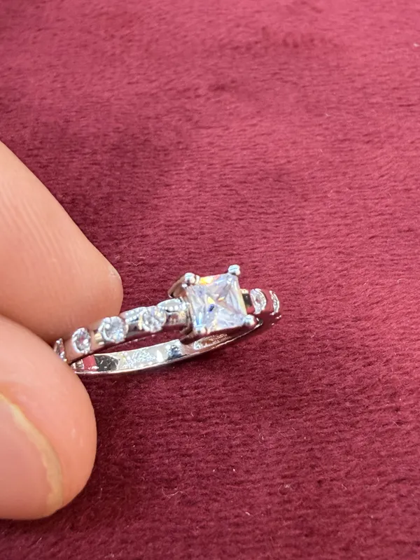 Silver_Tone_Solitaire_Style_Ring_for_Women