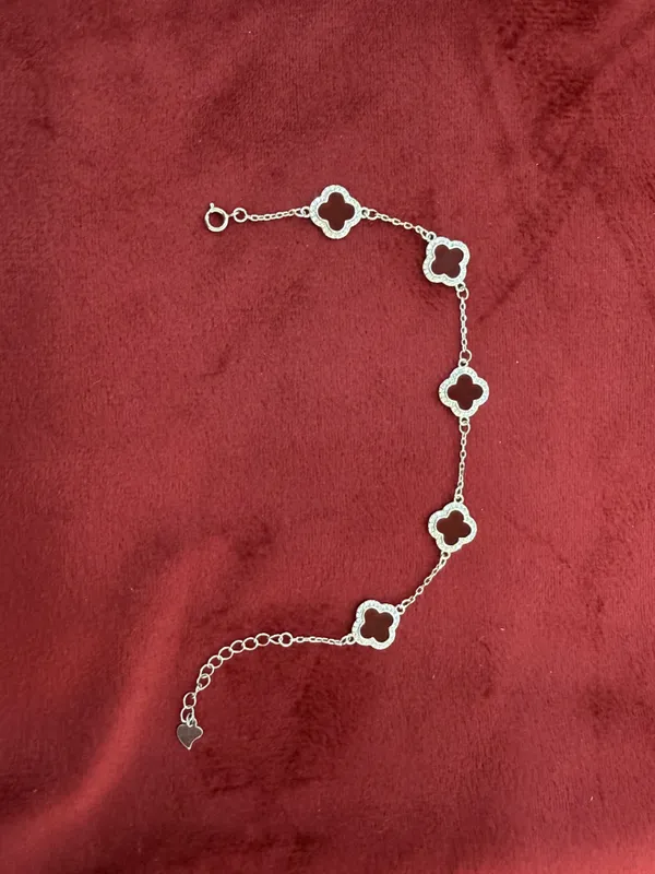 Silver_Tone_Clover_Charm_Bracelet_for_Women