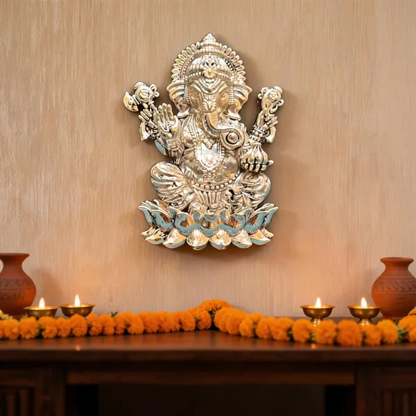 Sandalwood_Traditional_Ganesha_Relief_Gold-Tone_Wall_Decor